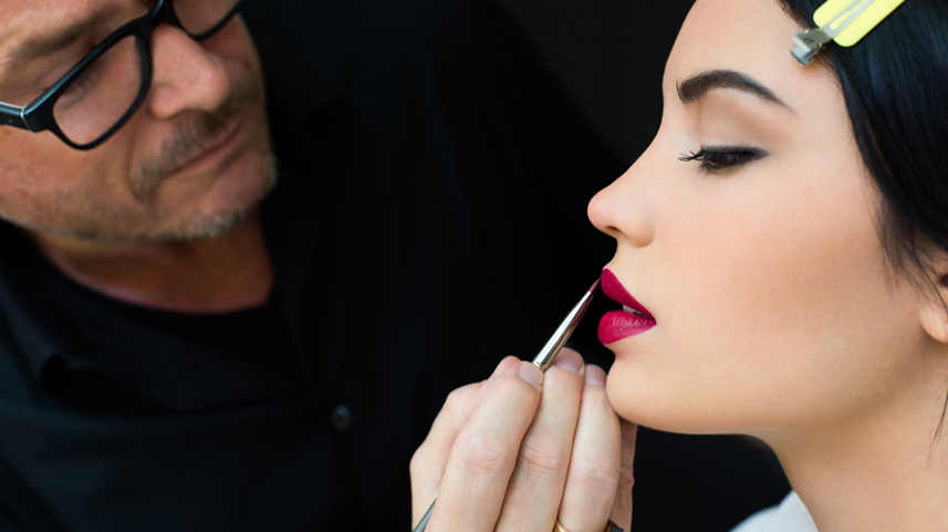 dolce and gabbana makeup dolce matte lipstick ad campaign backstage 5