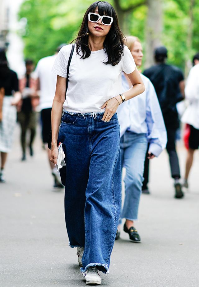 how to dress up a white tee and jeans 228229 1498732319280 image.640x0c