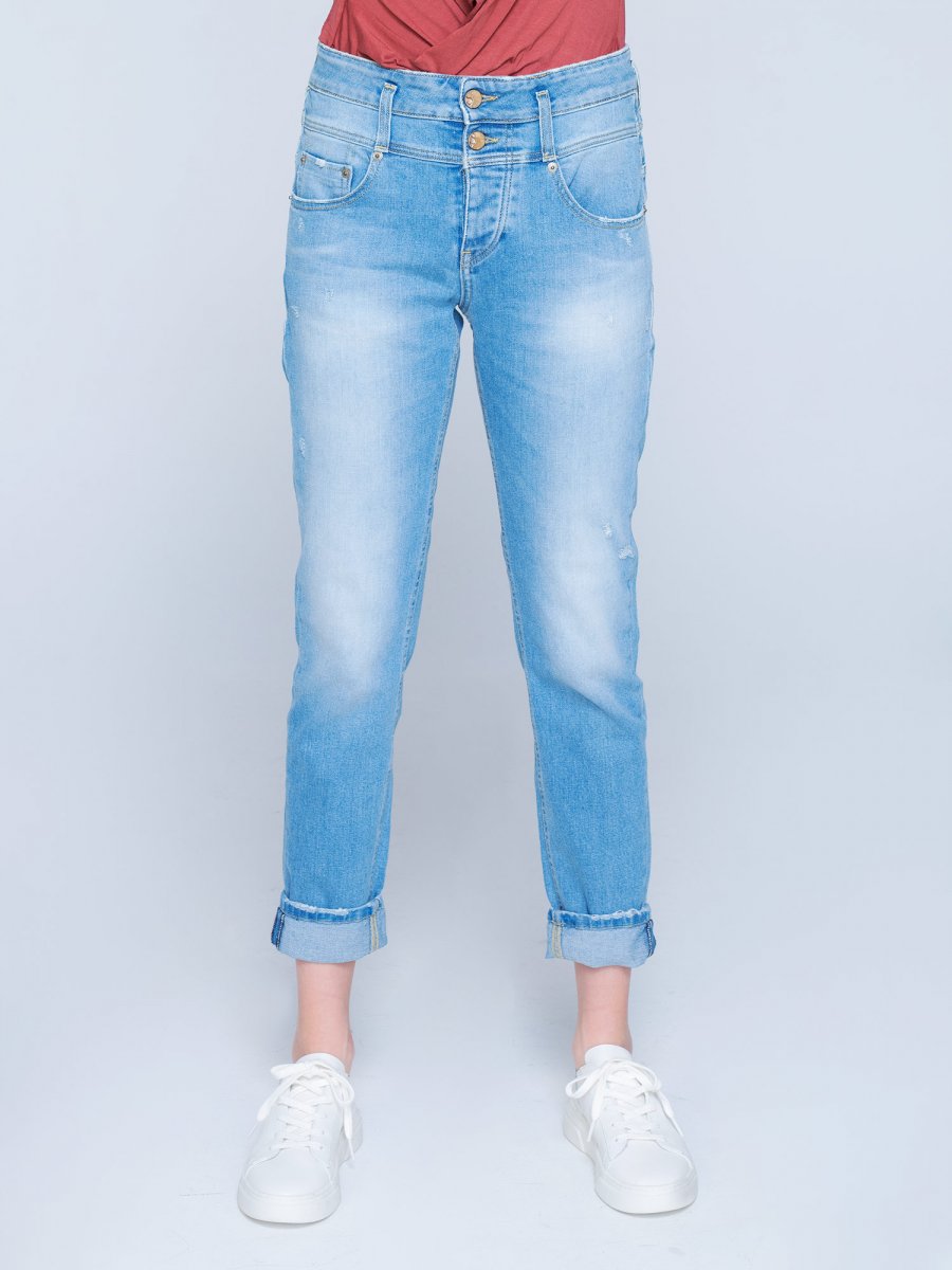 Οδηγός Αγοράς: 12 νέα jeans που μπορείς να αποκτήσεις τώρα online