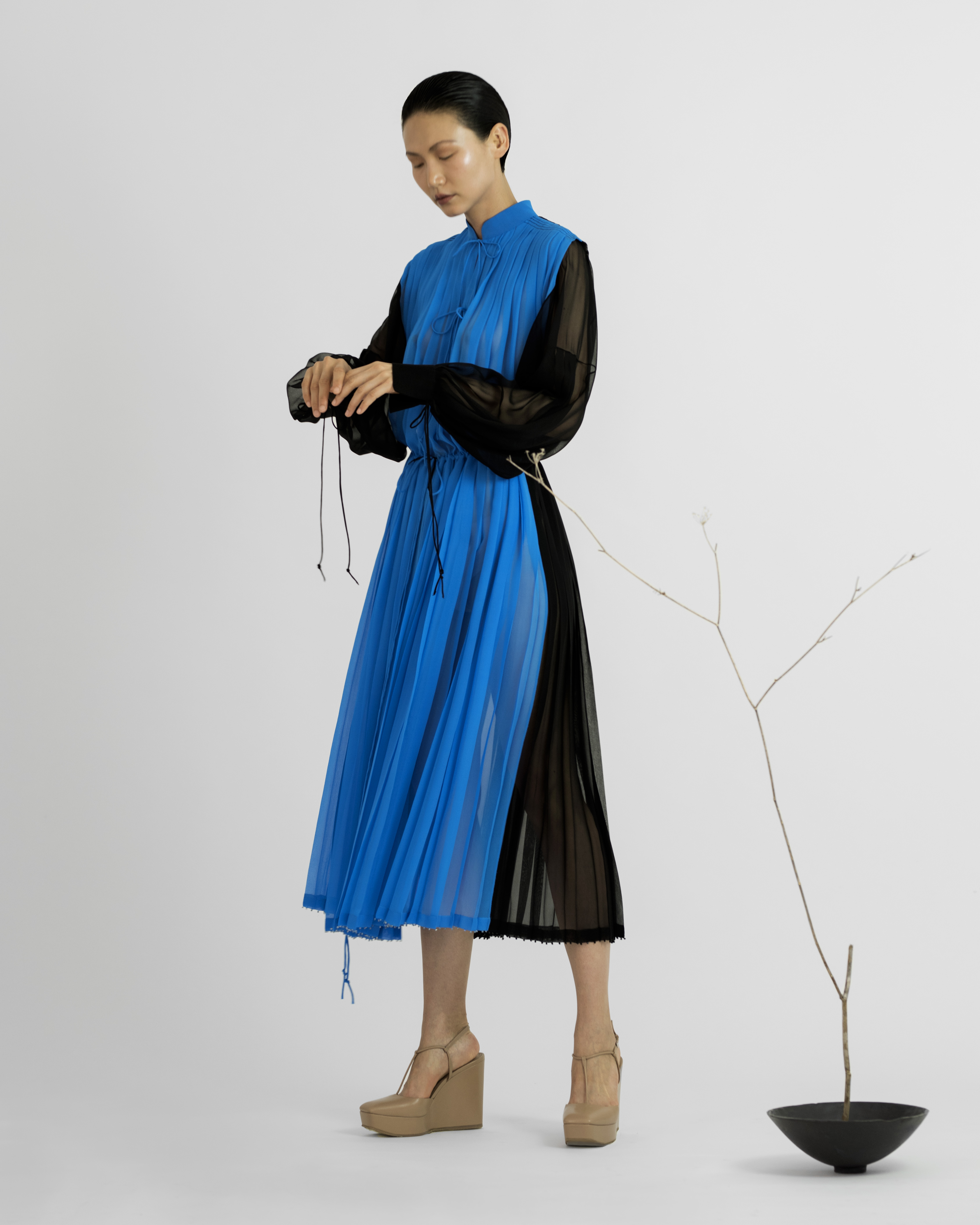 Το έργο του Cecil Touchon εμπνέει την πιο αιθέρια συλλογή φορεμάτων που θα δεις φέτος