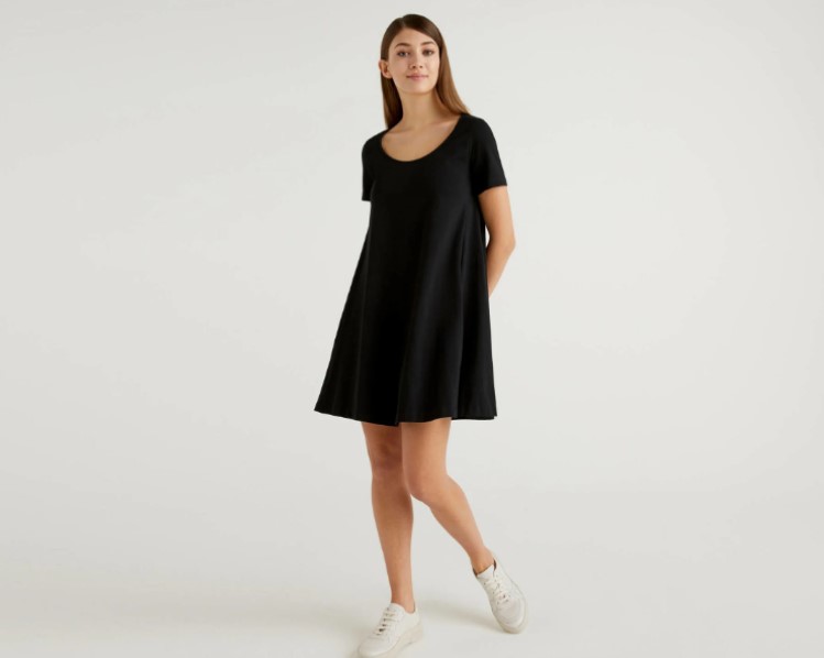Πώς να φορέσεις το little black dress αυτό το καλοκαίρι (+10 για να διαλέξεις)