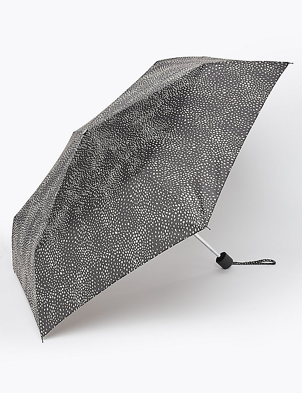 Κακοκαιρία: 10 ομπρέλες που θα σε προστατεύσουν από τη βροχή