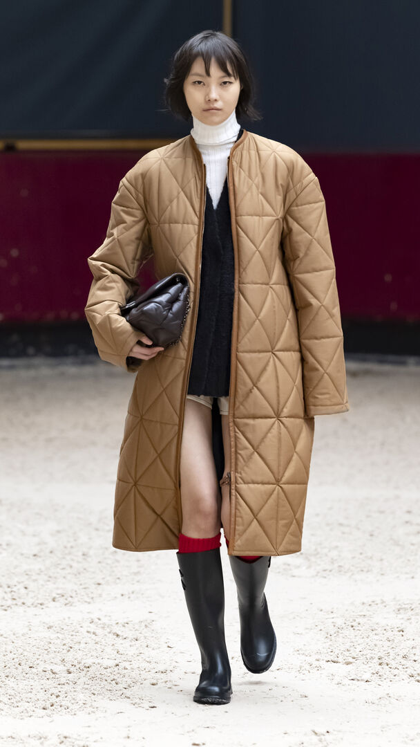 Quilted Coat: 8 τρόποι να φορέσεις το μπουφάν που δε θα αποχωριστείς αυτόν τον χειμώνα