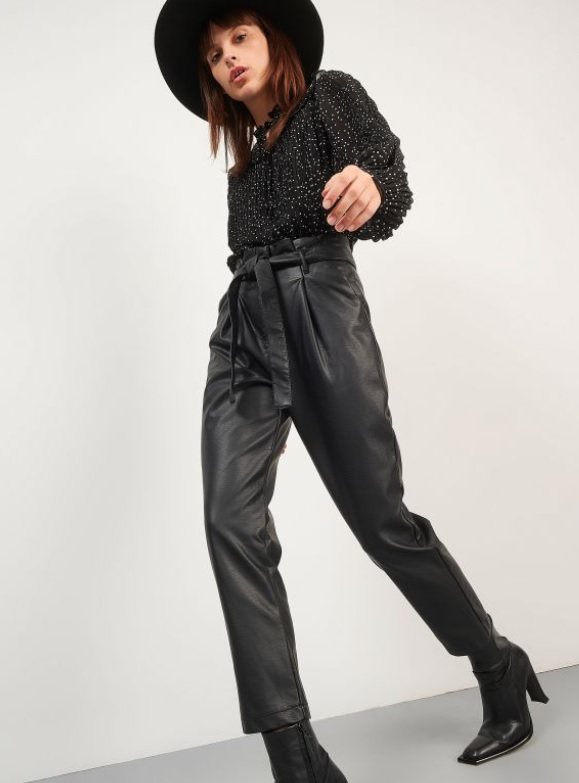 10 faux leather παντελόνια που θα προσθέσουν στυλ στις χειμερινές σου εμφανίσεις
