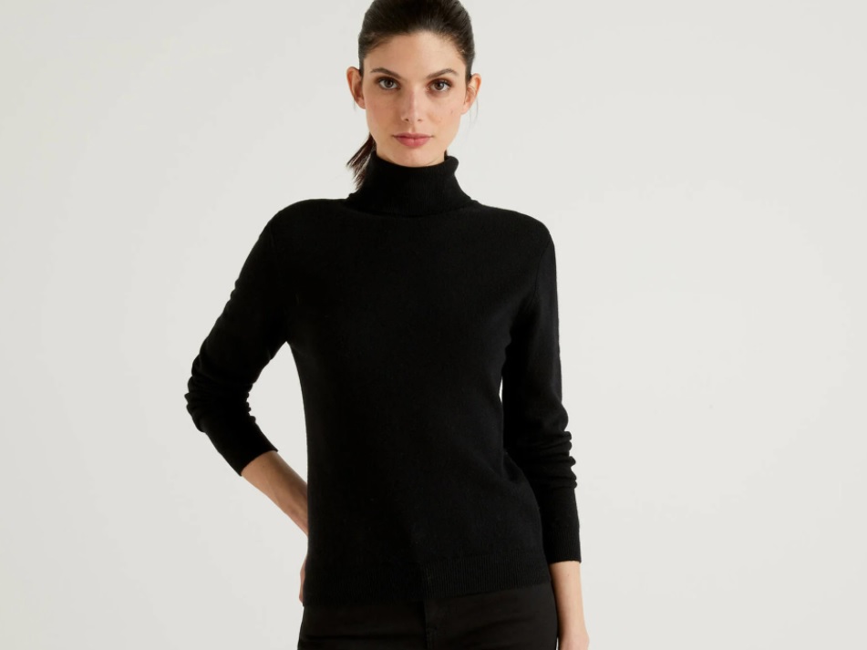 H Βίκυ Καγιά φόρεσε το μαύρο ζιβάγκο με τον πιο stylish τρόπο (+10 items για να διαλέξεις)