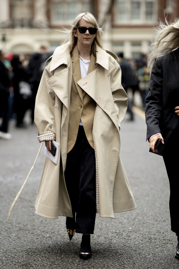 Trench coat: Η καμπαρντίνα είναι το πιο hot πανωφόρι της φετινής άνοιξης που πρέπει να αποκτήσεις